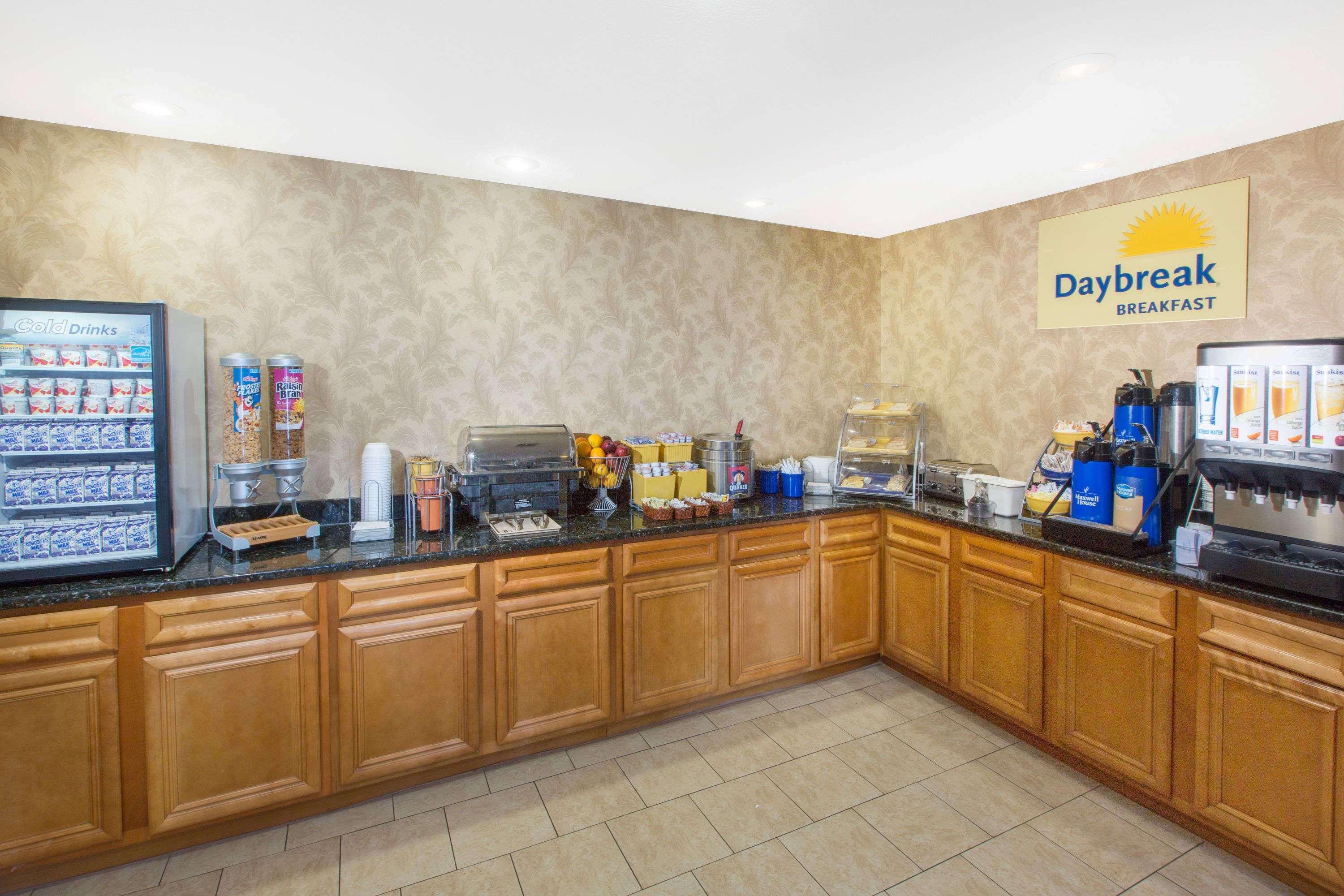 Days Inn By Wyndham Lonoke מראה חיצוני תמונה